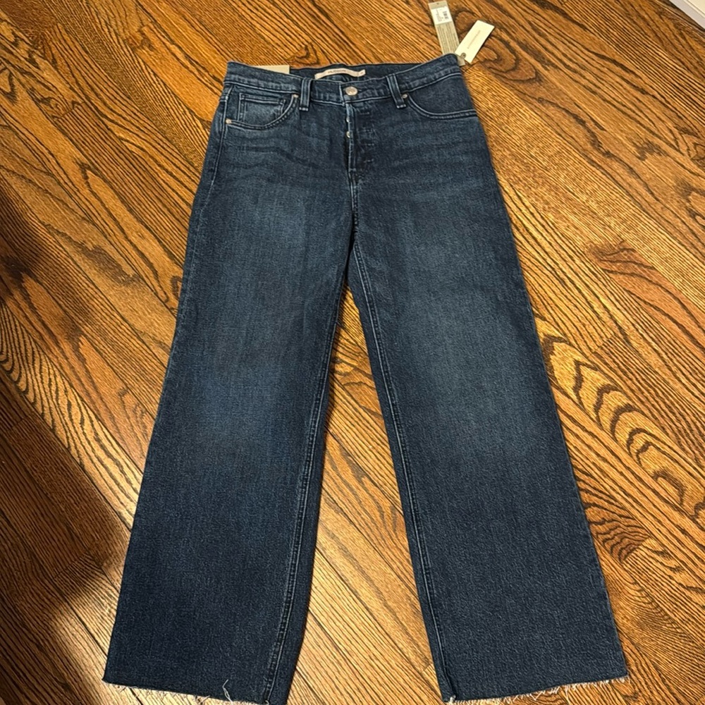 NWT Hudson jeans. High rise wide leg crop size 28